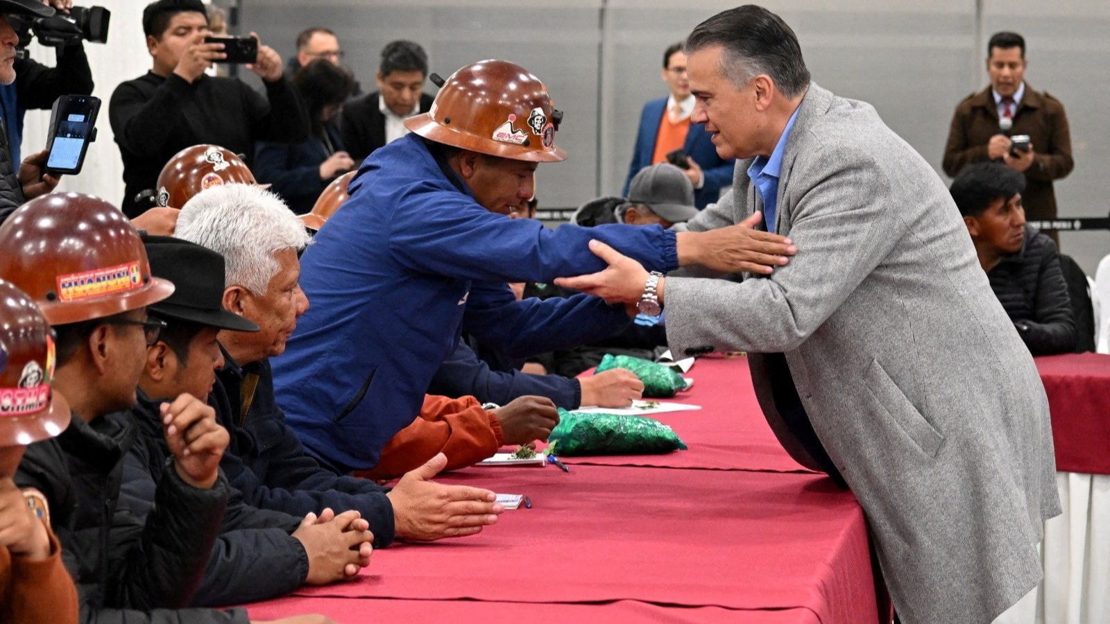 Bolivia signs deal with labor union after 50 days of anti-government protests