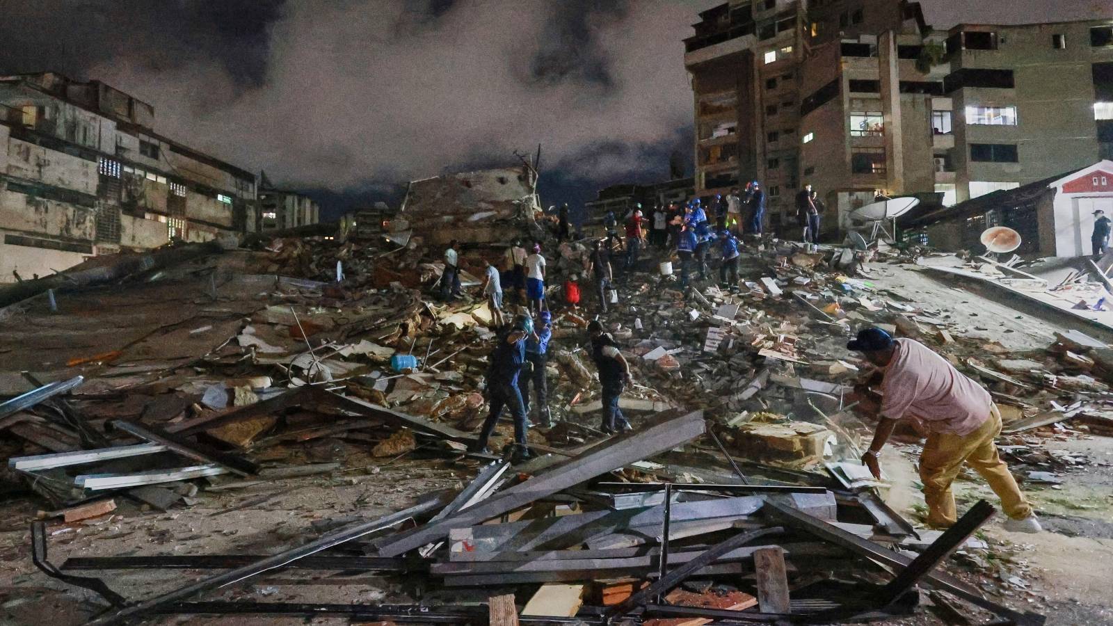 Nearly 32 killed, 700 injured in twin earthquakes in Venezuela