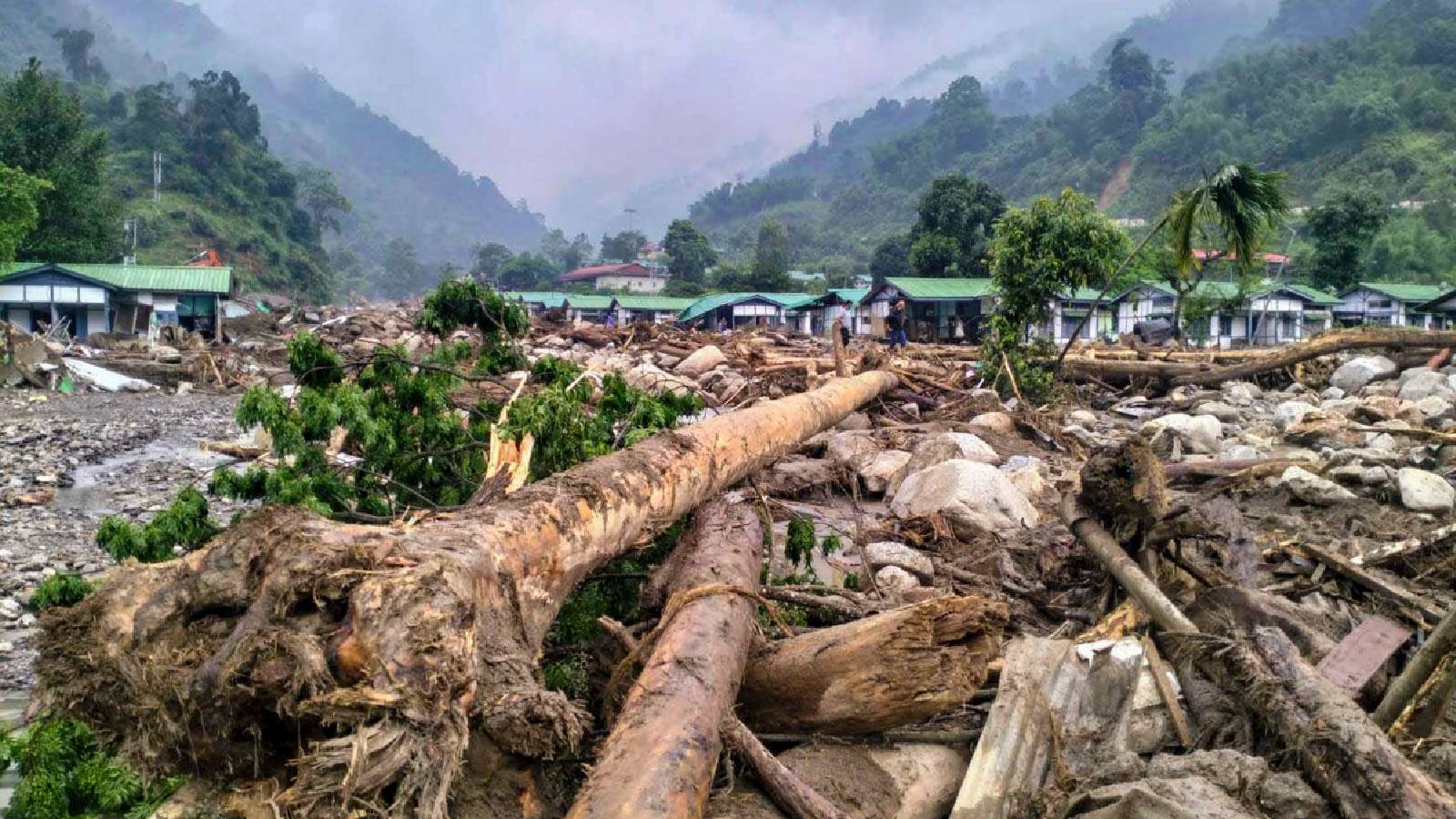 Flash floods isolate villages, affect over 3,100 in Arunachal