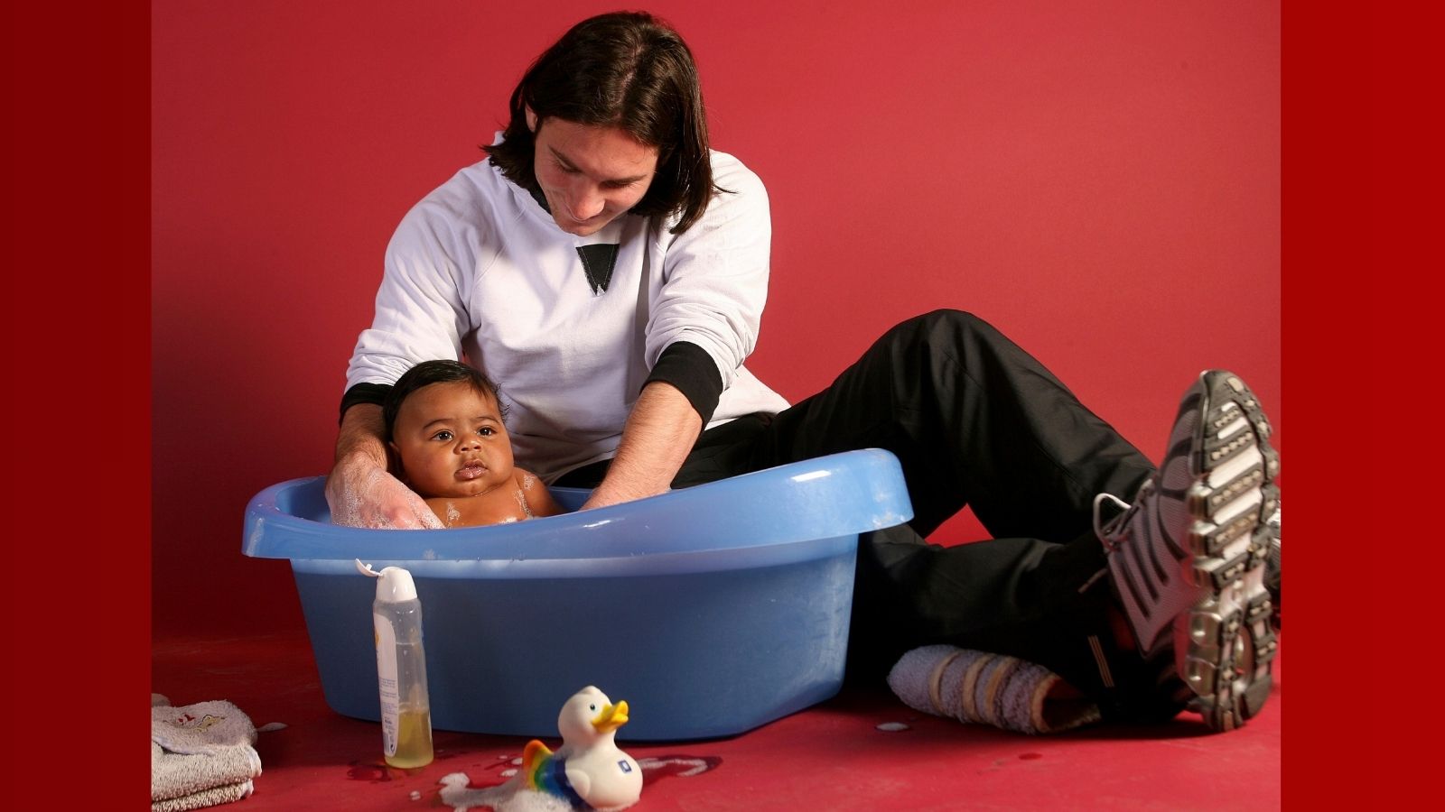 Messi's 'bathtub photo' with baby Lamine Yamal comes full circle before World Cup final