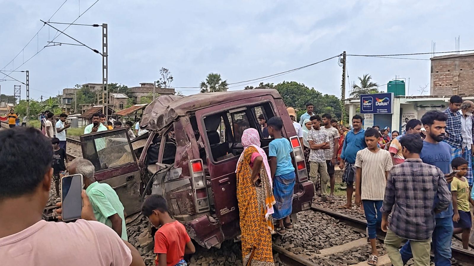 West Bengal CM seeks death penalty for gateman in Murshidabad level crossing tragedy
