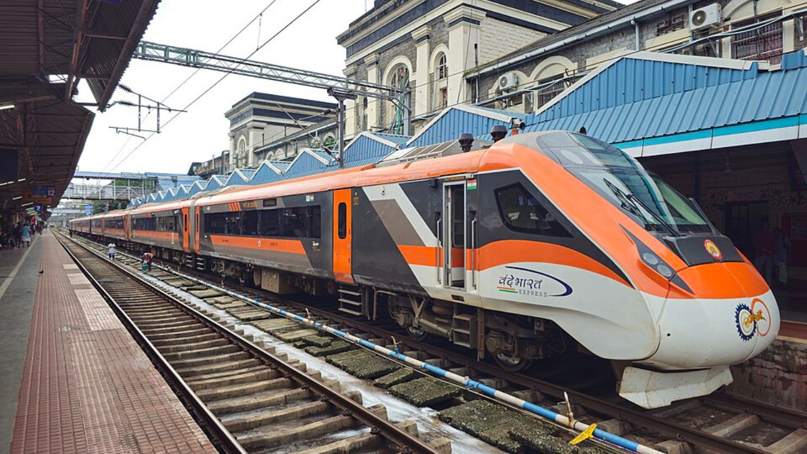 Indian Railway's Vande Bharat Express transports donor heart