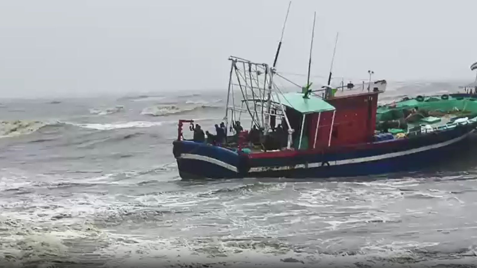 17 stranded fishermen rescued off Kozhikode coast