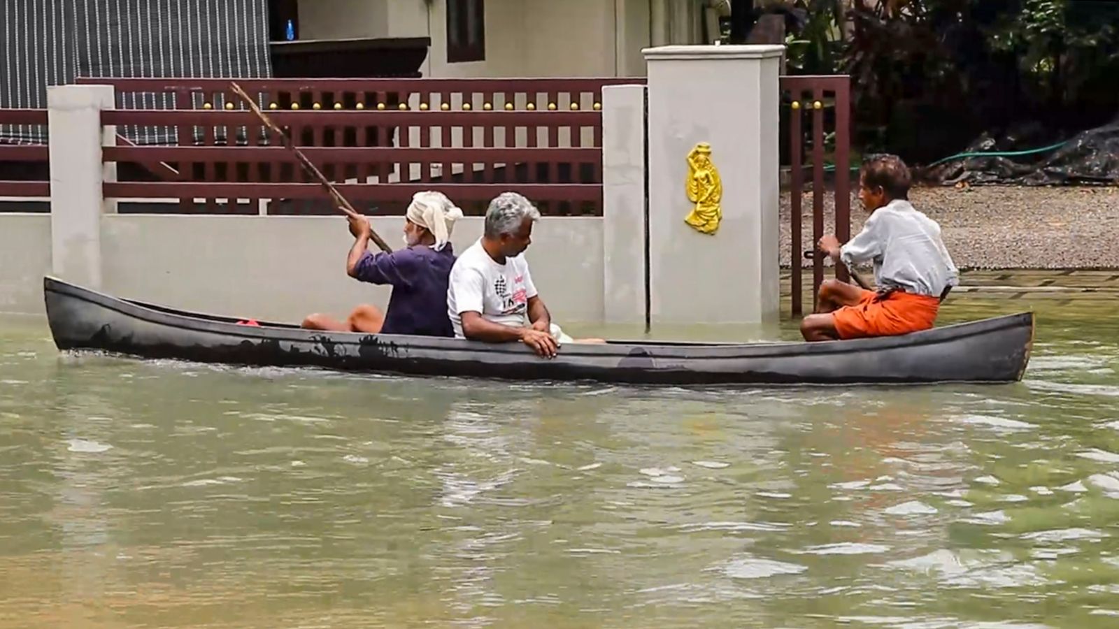 Heavy rains continue to batter Kerala┃HIGHLIGHTS