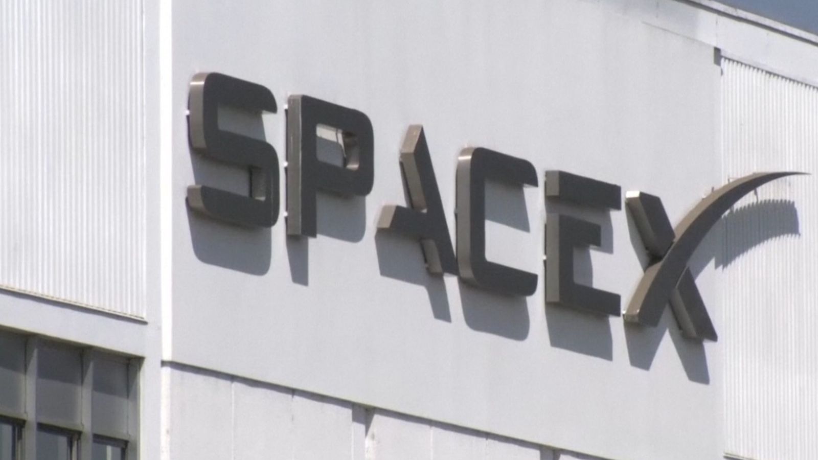 SpaceX posts loss in first report as public company but less than expected