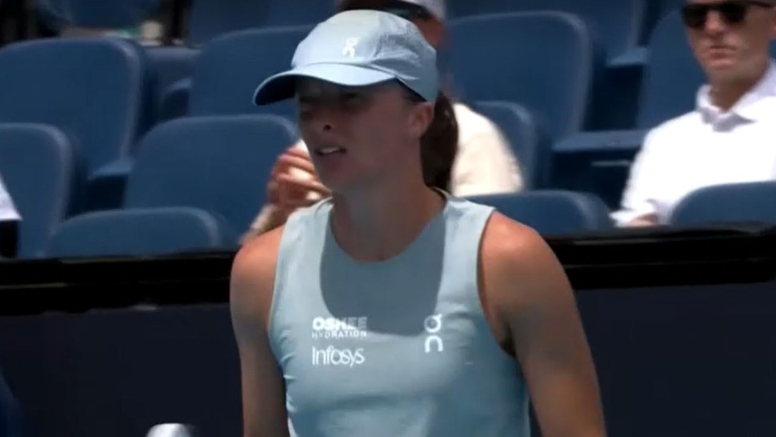 Fresh off Toronto title, Iga Swiatek wins first match at Cincinnati Open