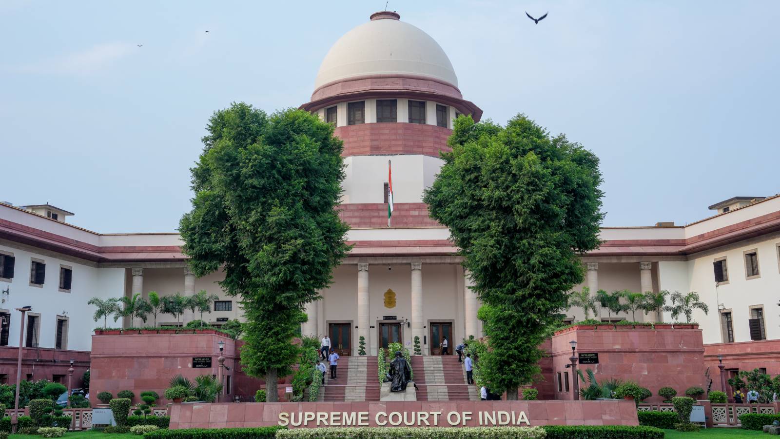 Supreme Court plea challenges 0.4% MDR on UPI payments above Rs 2,000