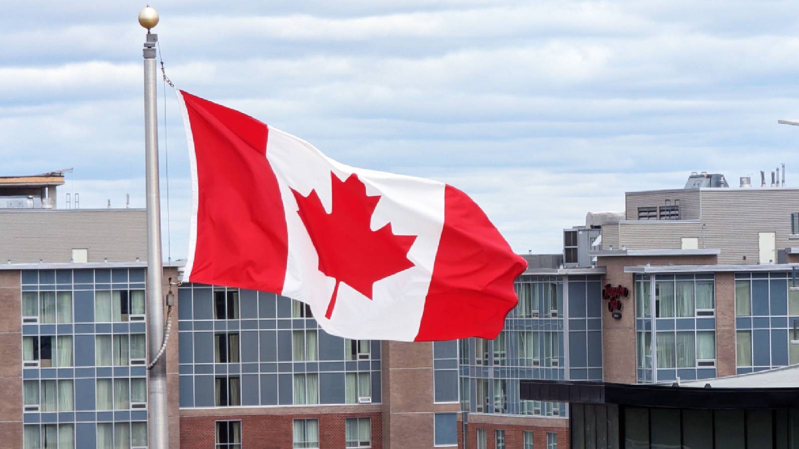 Canada hits back with tariffs on $20 billion worth of US goods