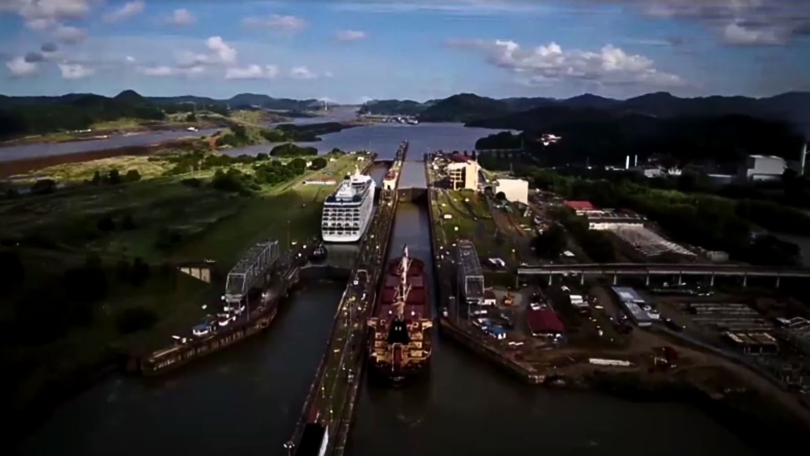 El Niño threatens Panama Canal traffic, raising risks for global trade