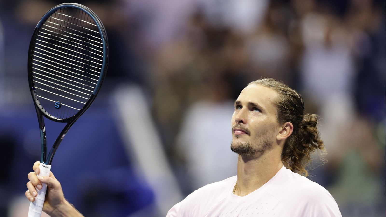 Top seed Zverev cruises past Shang, sets up Djokovic quarter-final at China Open