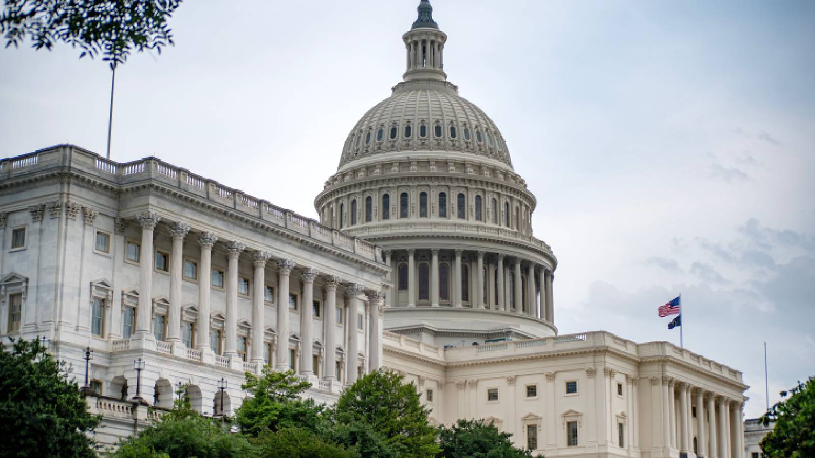 US House passes sweeping Russia sanctions bill, sends it to Trump