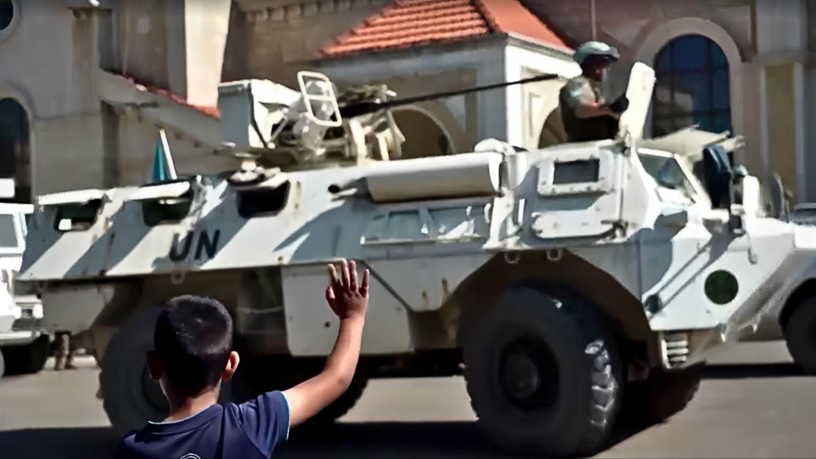 Lebanon hostilities keep nearly 100,000 children out of school