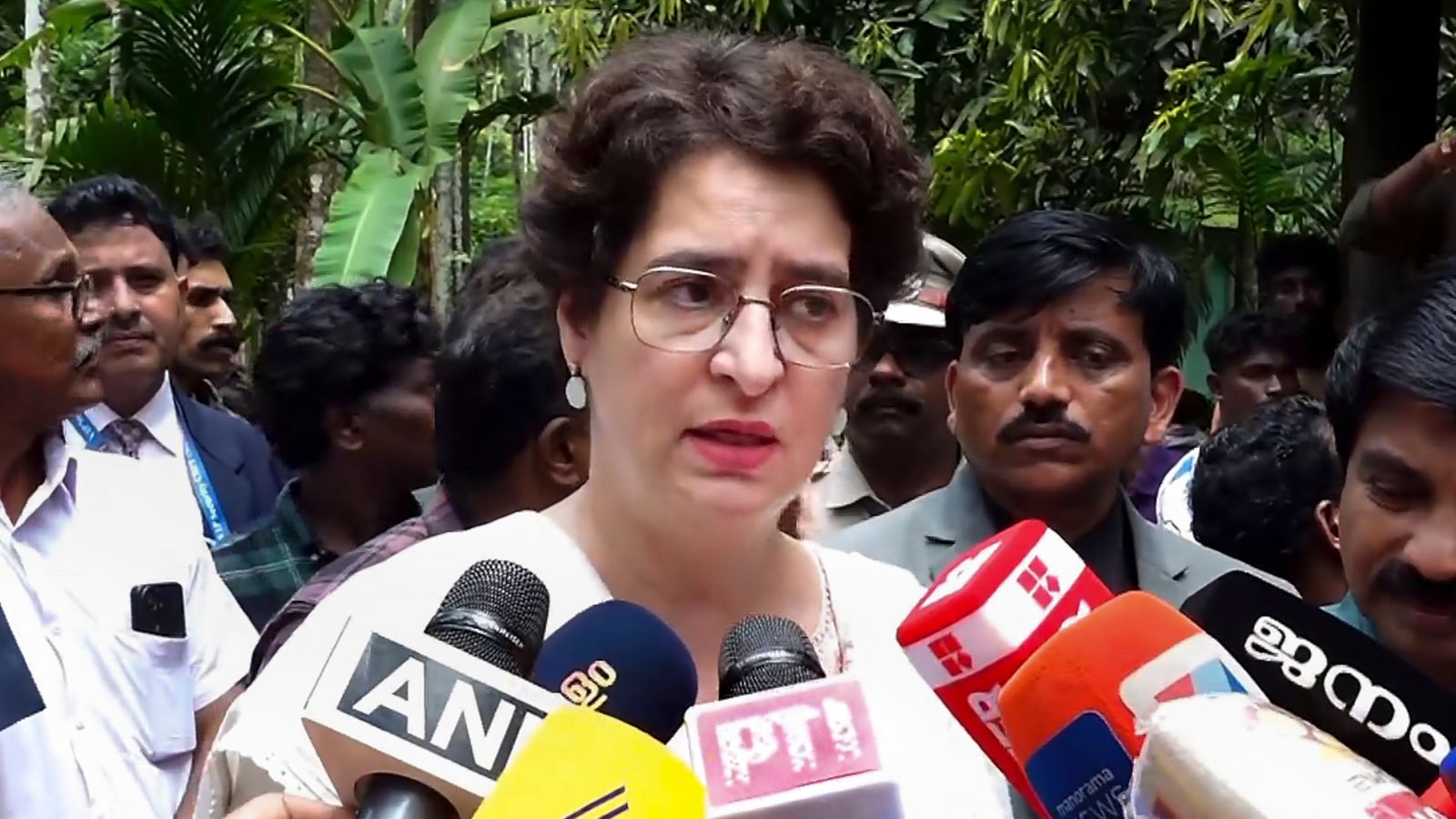 Adventure tourism in Kozhikode: Priyanka Gandhi meets off-road, kayaking groups