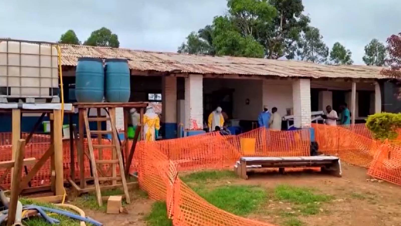 Ebola: Cases top 10,000 in DR Congo