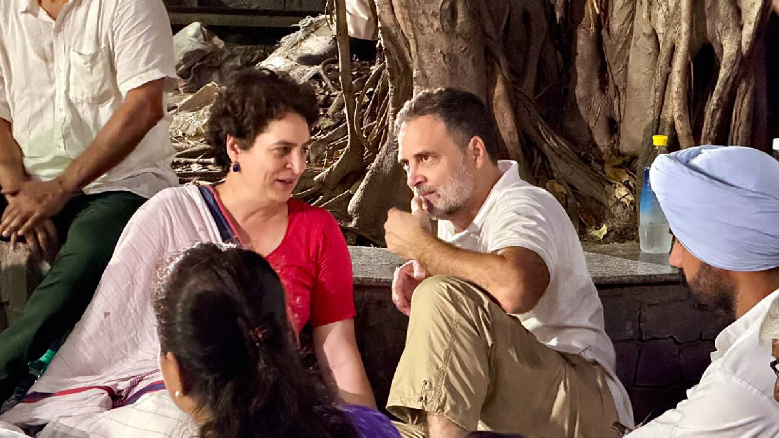 Delhi Police files FIR over Rahul, Priyanka Gandhi’s alleged entry into Akashvani Bhawan
