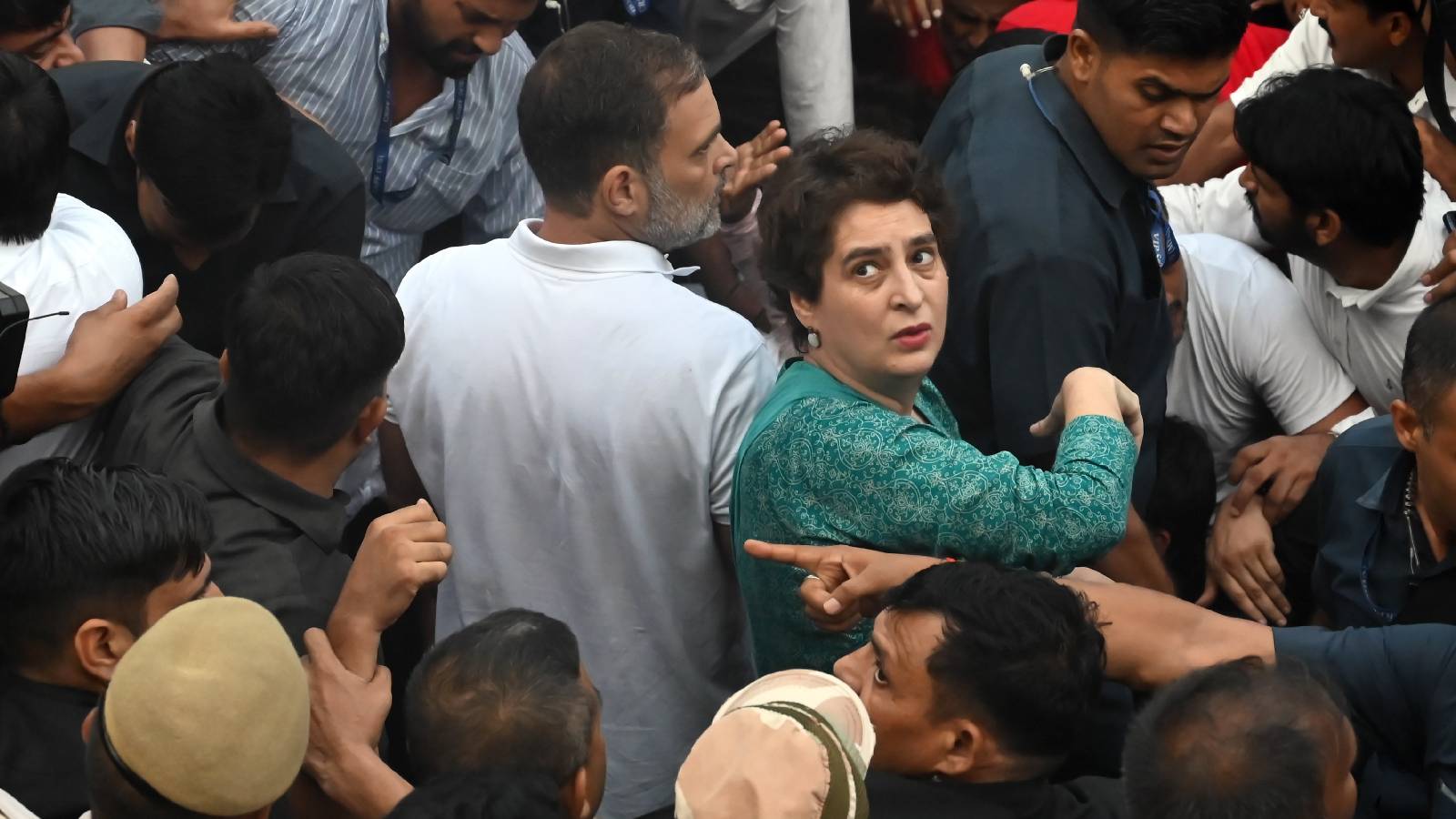 BJP alleges Rahul Gandhi inappropriately touched woman cop during protest
