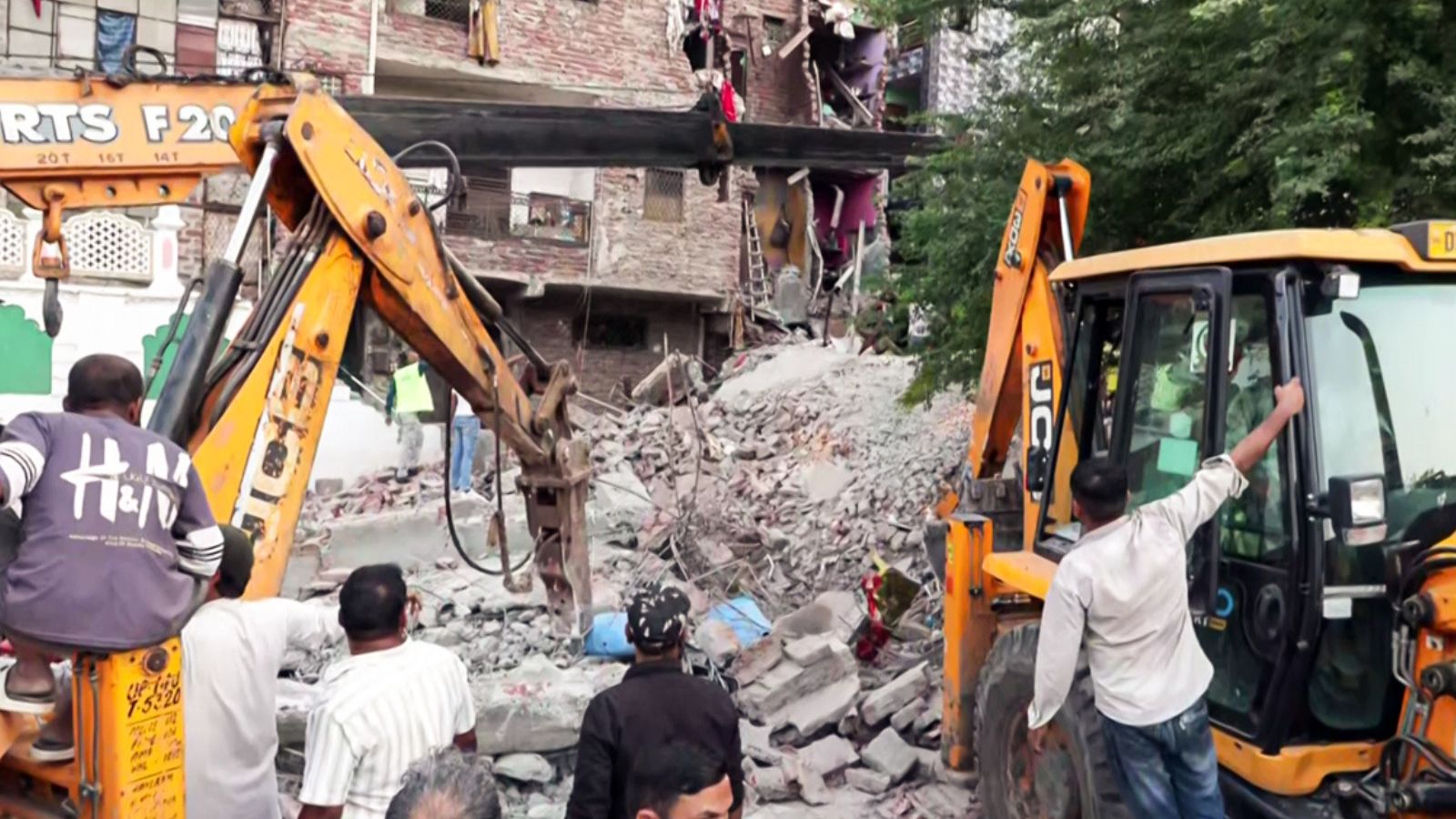 Delhi building collapse in Seemapuri: Death toll rises to four, eight injured