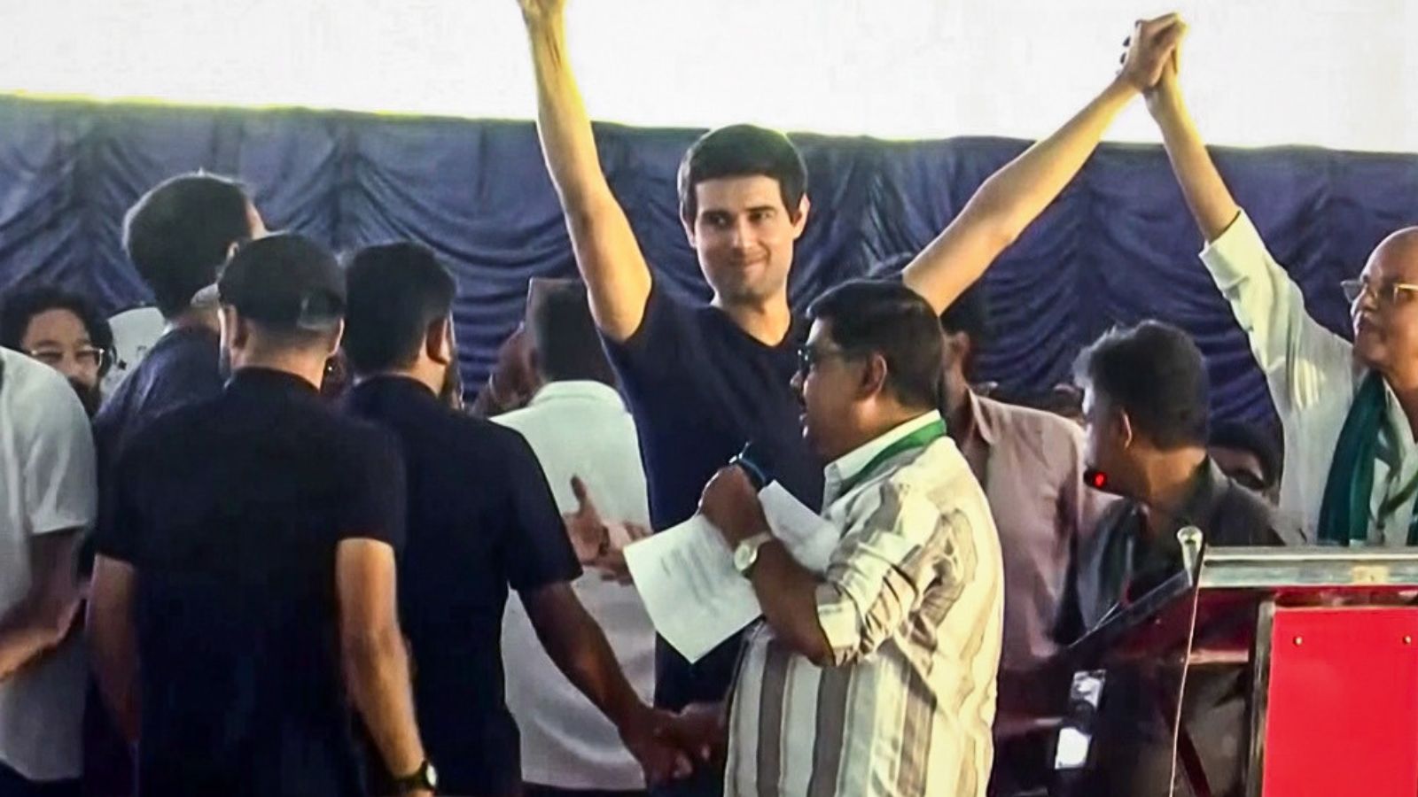 Bhaskar Rao, ex-Bengaluru police chief, seeks probe into Dhruv Rathee's immigration status