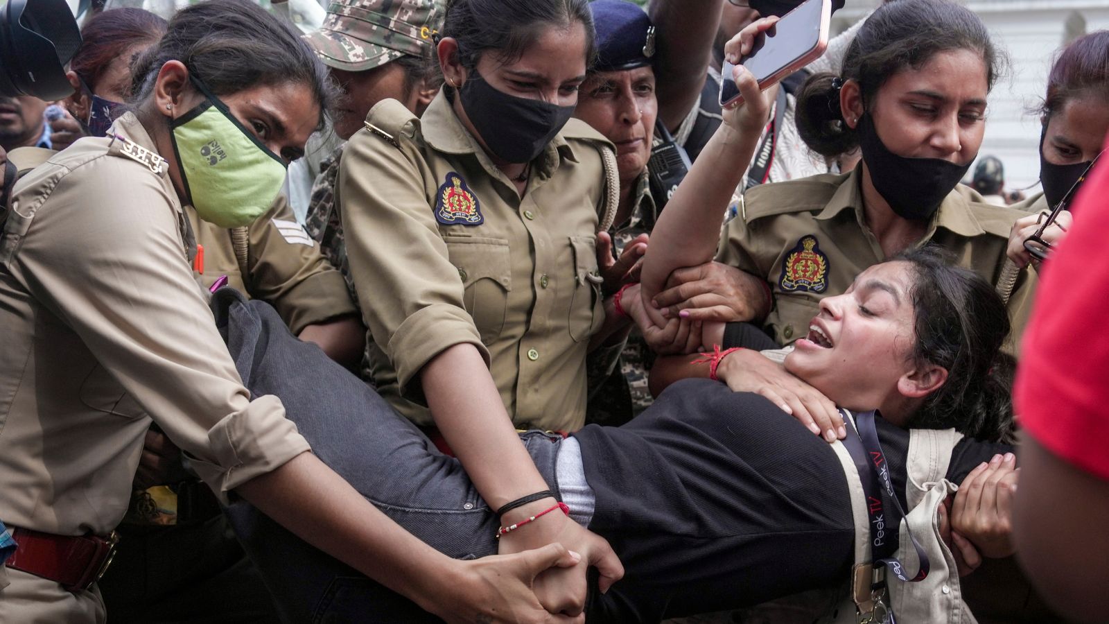 CEC row LIVE: Delhi Police detains women students after 6 pm