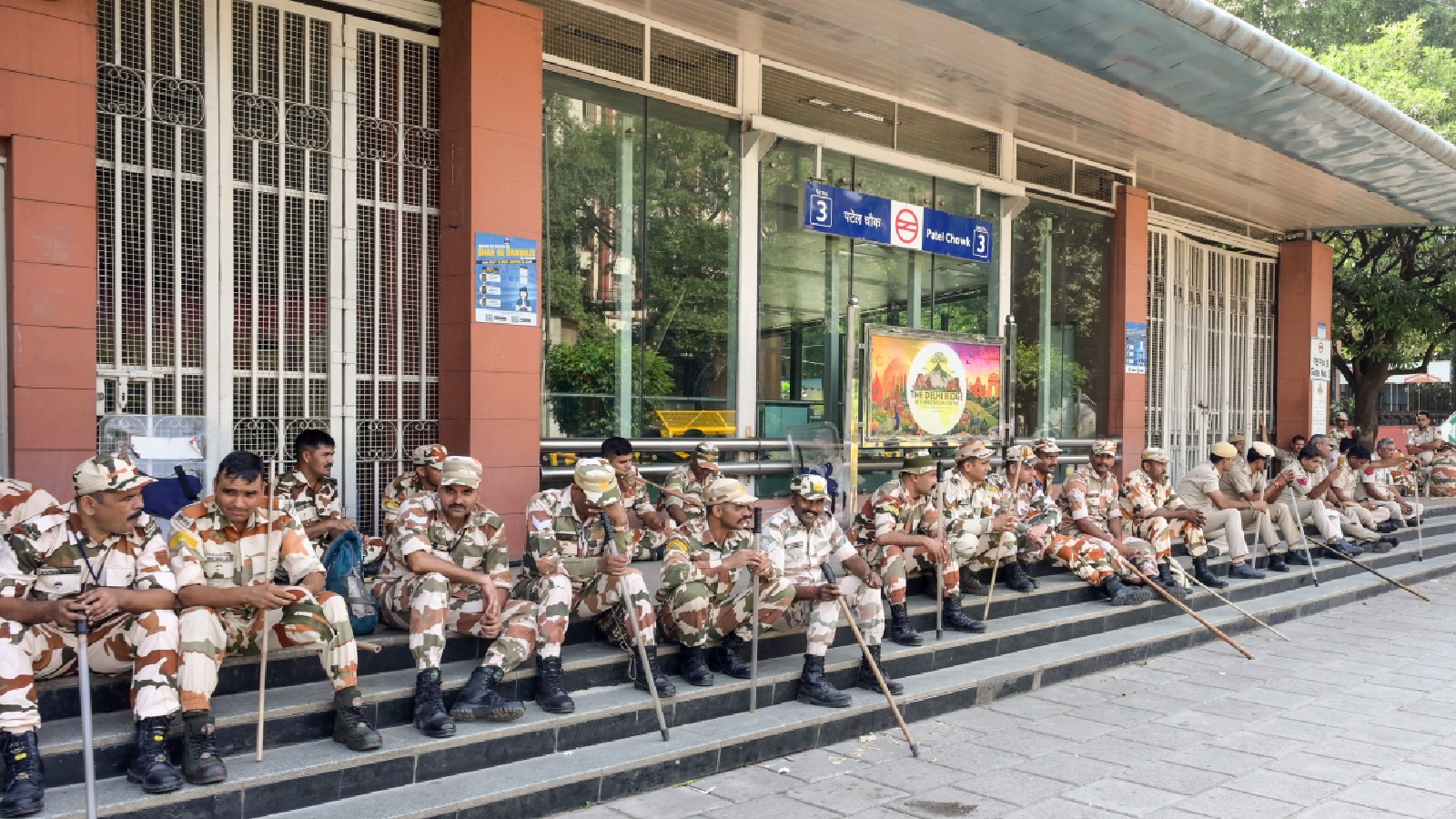 CEC row: Delhi Metro shuts six stations ahead of Opposition's Supreme Court march