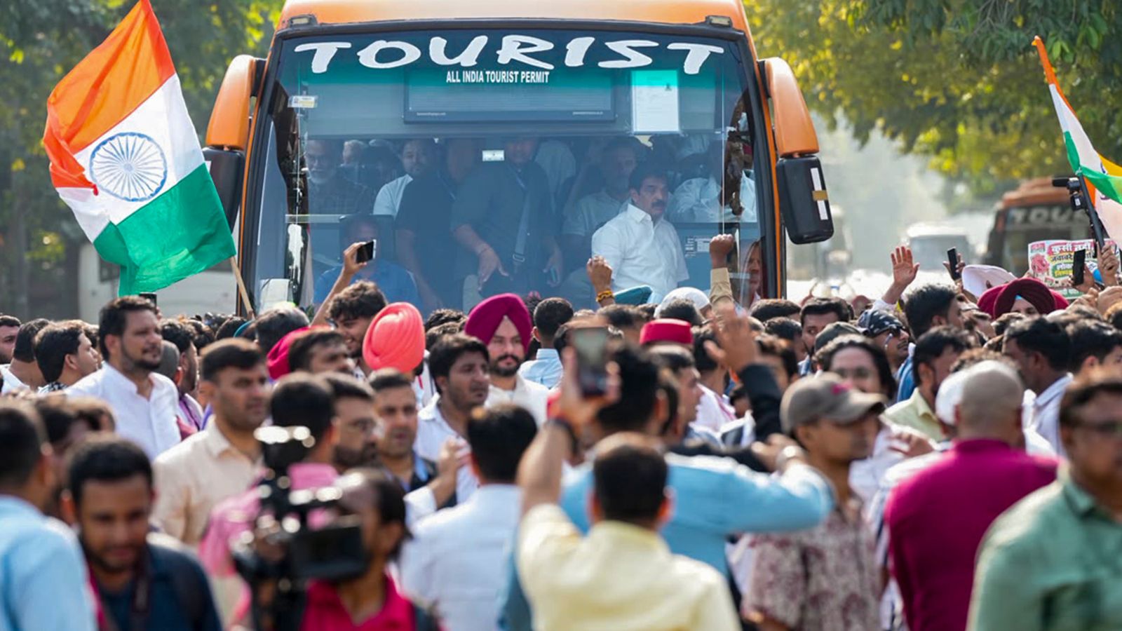 CEC row LIVE: Neha Bora joins Gandhi siblings as Opposition leaders begin ‘March for Democracy’ to SC