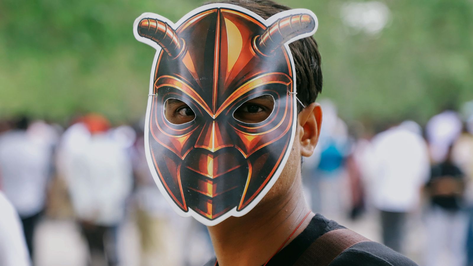 30-foot cockroach effigy to burn alongside Ravan at Delhi Ramlila