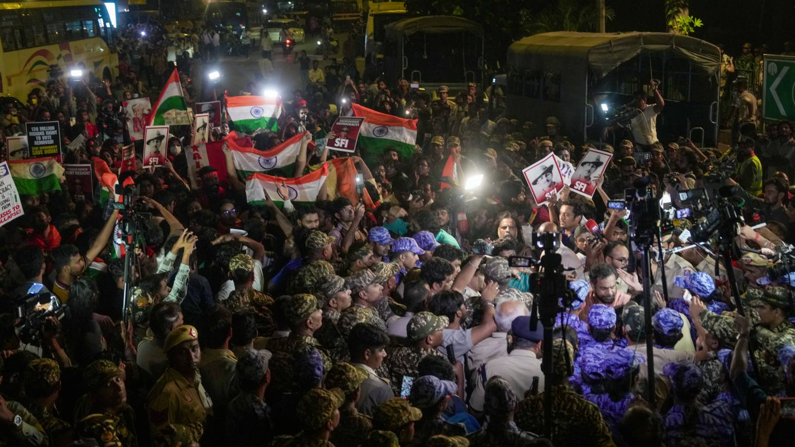 CEC row: Around 150 protesters detained during Tiranga rally in Delhi| October 16 Highlights