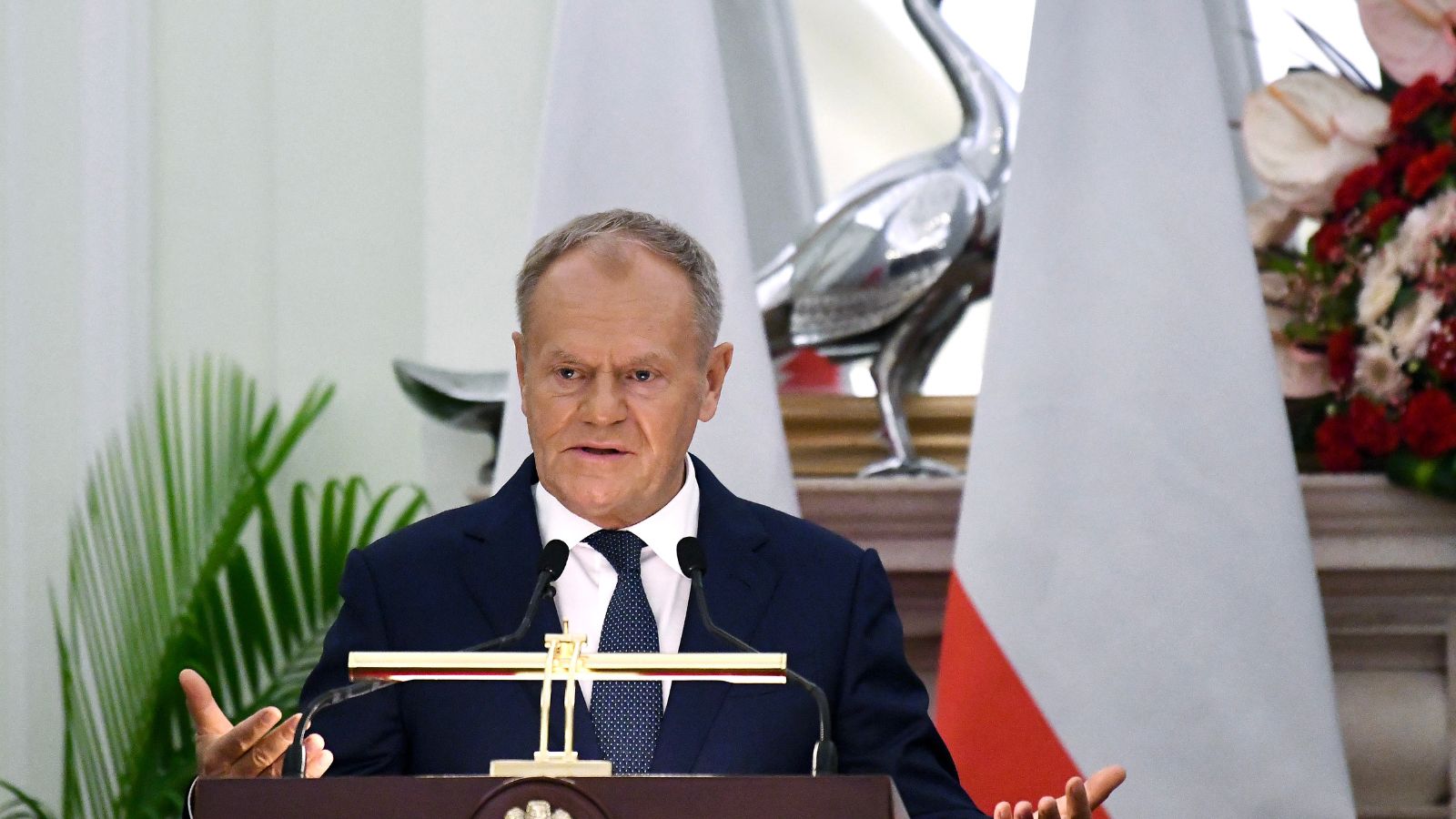 Poland PM Donald Tusk arrives in Bengaluru after holding talks with Narendra Modi