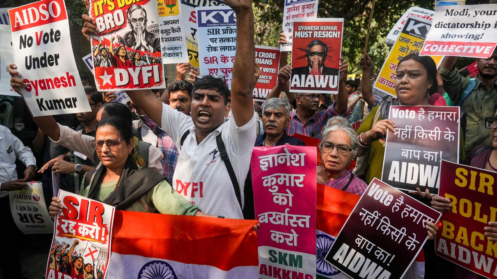 CEC row LIVE: Anti-SIR march heads to ECI headquarters amid tight security