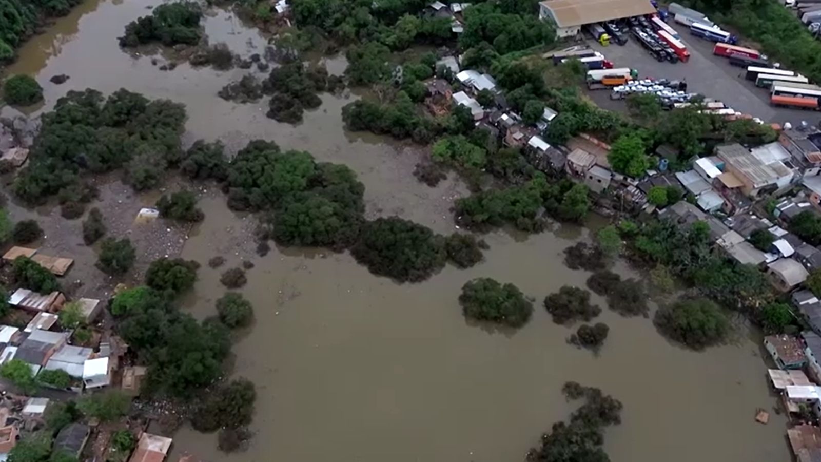 Paraguay floods displace thousands as El Niño-linked heavy rains swell Paraná River