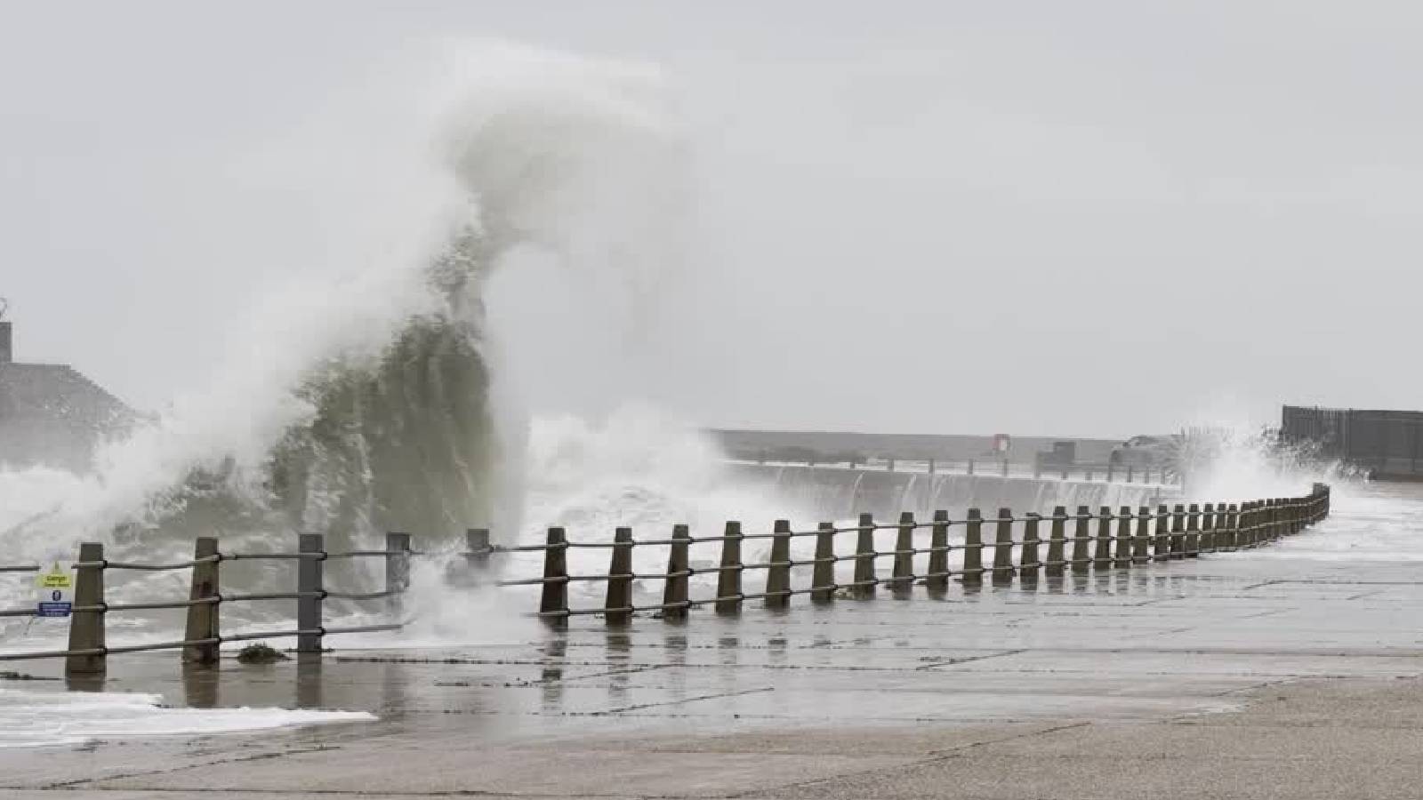 Storm Austen batters southern England, damages Brighton’s West Pier