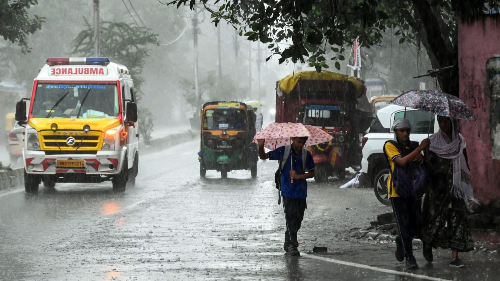 Cyclone threat looms over Andhra Pradesh as Bay of Bengal depression set to intensify
