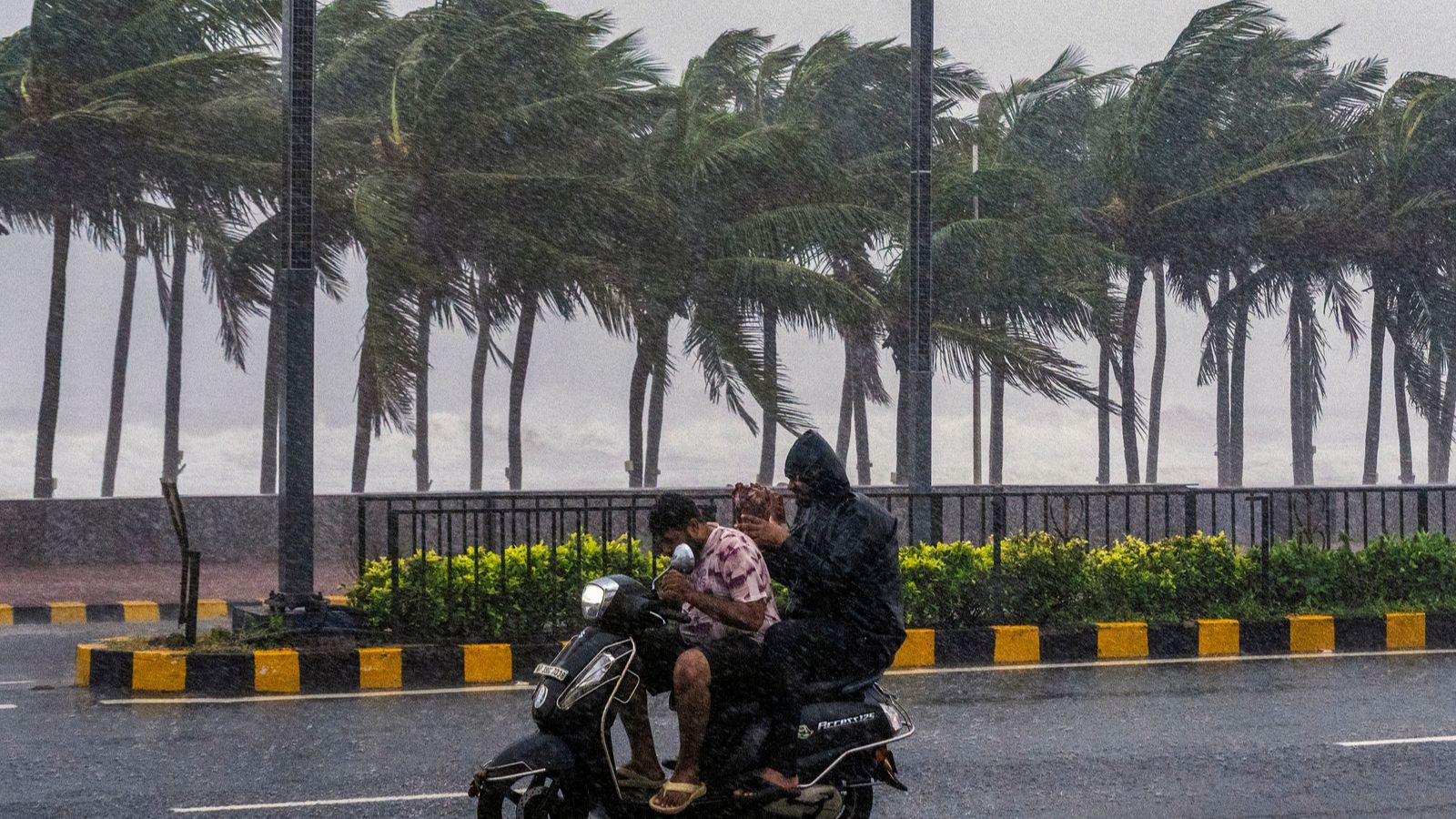 Cyclone Arnab LIVE: Odisha evacuates over 30,000 people to safety