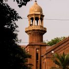 Pakistan court suspends order to expel Afghan medical students