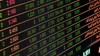 Bank stocks rally after RBI reports $136.38 billion through forex swap inflows