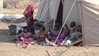 Yemenis flee as Houthi offensive threatens Saudi oil exports