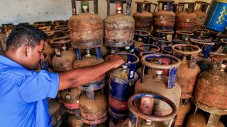 LPG subsidy: Biometric Aadhaar authentication mandatory to book refills from October 1