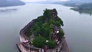 China's Shibaozhai draws visitors from major river basins