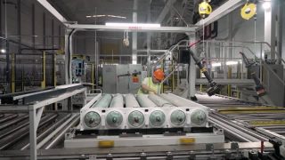 Trump meets Xi as US battery startup chooses China over Kentucky