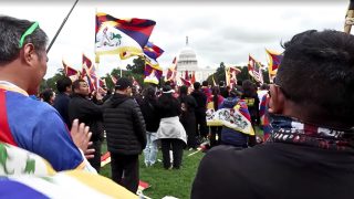 Tibetans, Uyghurs protest Xi's Washington visit over rights concerns