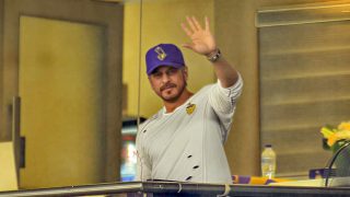 Shah Rukh Khan praises Captain Smit Machchhar for courage after flydubai cockpit attack