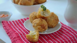 Crispy cheese corn balls