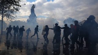 France protests: PM Lecornu calls for 'limited' curfew
