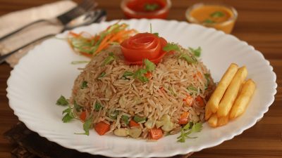 Try this easy-to-make vegetable fried rice