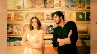 'Saiyaara' stars Ahaan Panday and Aneet Padda unveil collector's edition vinyl LP on film's first anniversary