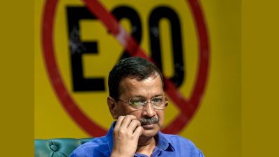 Kejriwal, AAP leaders' march to Prime Minister's residence stopped by Delhi Police