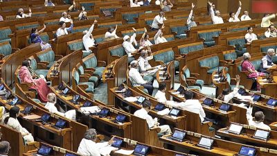 Disqualification pleas: Lok Sabha Secretariat issues notices to 20 rebel TMC MPs