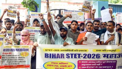 Bihar protest: Job aspirants demand teacher job notification within 24 hours