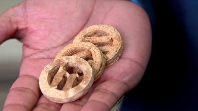 Researchers turn plastic and crop waste into experimental 3D-printed food