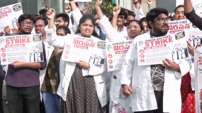 Andhra junior doctors temporarily call off strike after High Court direction